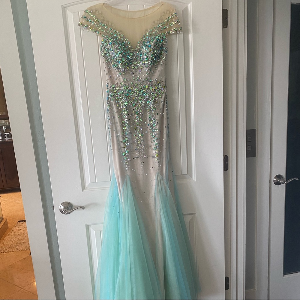 Panoply Prom Dress - Picture 10 of 10